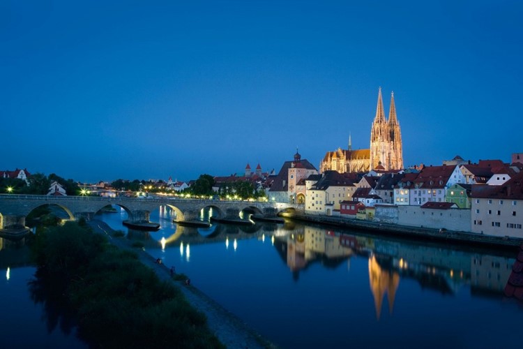 Regensburg a jeho historické centrum s adventními trhy okouzlí každého návštěvníka