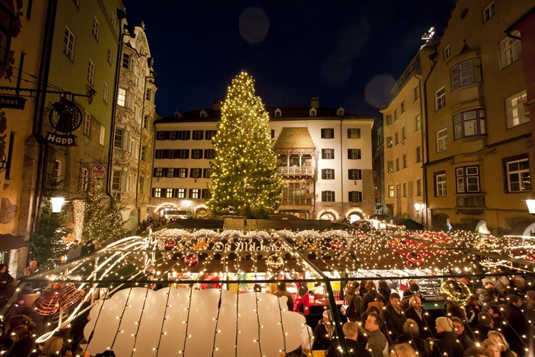 Adventní zájezd Muzeum křišťálů Swarovski a vánoční Innsbruck