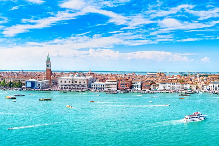 Panorama města Benátek