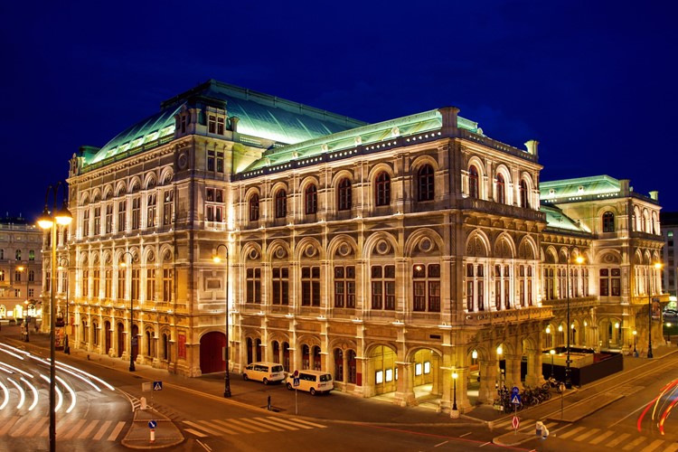 Poznávací zájezd do Vídně - Vídeňská státní opera večer
