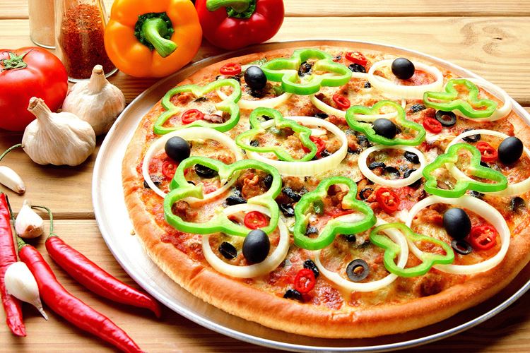 Tradiční a nejslavnější italské jídlo: pizza