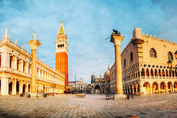 Poznávací zájezd do adventních Benátek - Piazzeta s Dóžecím palácem a Campanilou