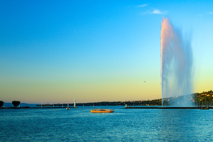 Ženevské jezero s vodotryskem