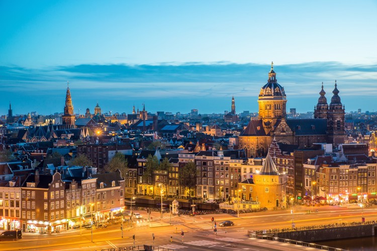 Poznávací zájezd do Holandska - Večerní pohled na město Amsterdam