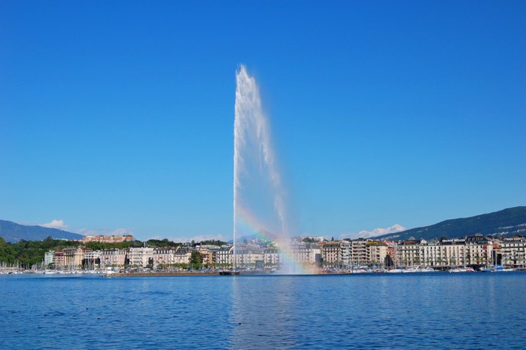 Ženevské jezero se svým vodotryskem