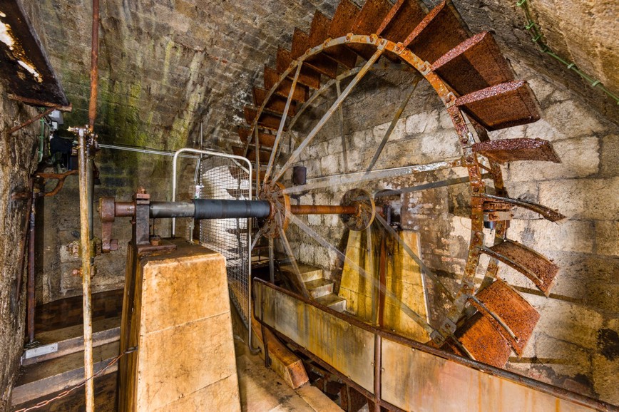 Vodní mlýn v dolech