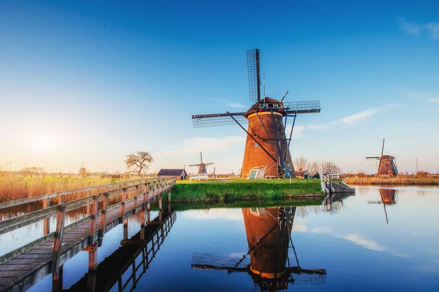 Typický holandský mlýn